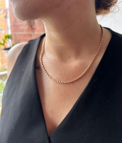 Cadena Lazo rosa Delgada para DAMA en Oro Laminado 18 k